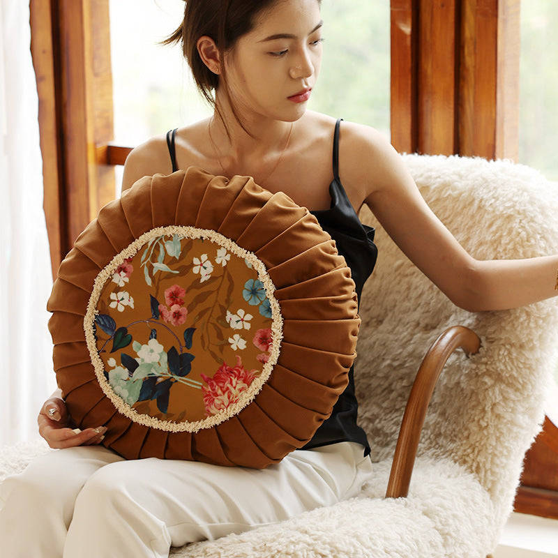 Vintage Floral Pattern Round Cushion